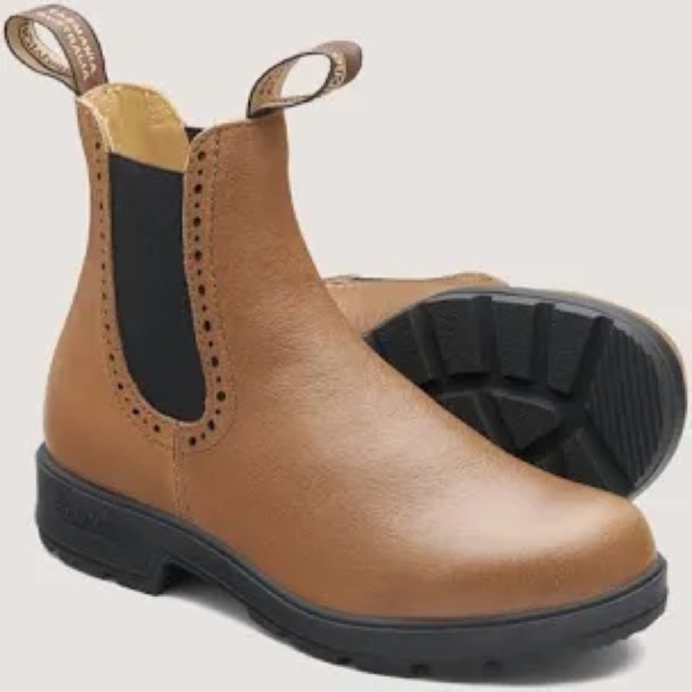 BLUNDSTONE #2215 WOMEN'S ORIGINALS HIGH TOP BOOTS - CAMEL